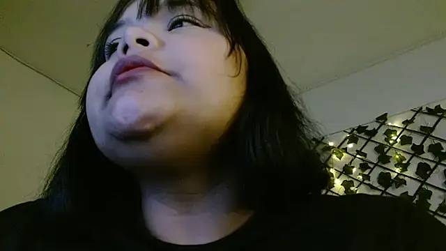 Snapshot of sexychubby___ chatting on March 21, 2025, 9:01 am sexychubby    online show from March 21, 2025, 9:01 am