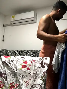 ElsecretodeBruno online show from November 17, 2025, 12:58 am