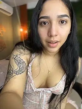 Snapshot of Amandanauty chatting on January 13, 2026, 5:33 am Amandanauty online show from January 13, 2026, 5:33 am