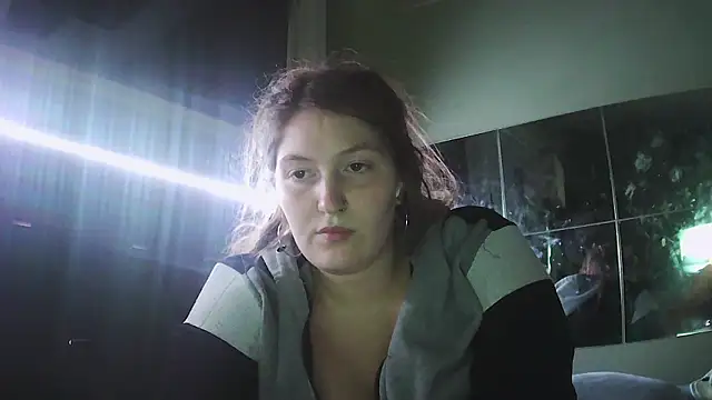 Snapshot of Angelk43 chatting on May 12, 2026, 5:26 am Angelk43 online show from May 12, 2026, 5:26 am