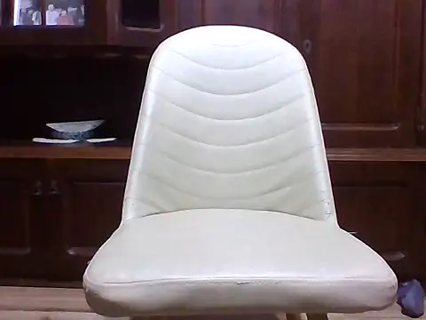 Snapshot of aroj95 chatting on October 7, 2025, 12:44 am aroj95 online show from October 7, 2025, 12:44 am