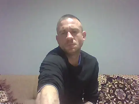 Snapshot of aroj95 chatting on October 31, 2025, 4:42 am aroj95 online show from October 31, 2025, 4:42 am