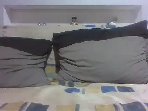 Snapshot of aroj95 chatting on September 12, 2025, 11:15 pm aroj95 online show from September 12, 2025, 11:15 pm