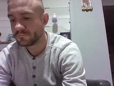 Snapshot of aroj95 chatting on November 23, 2025, 3:00 pm aroj95 online show from November 23, 2025, 3:00 pm