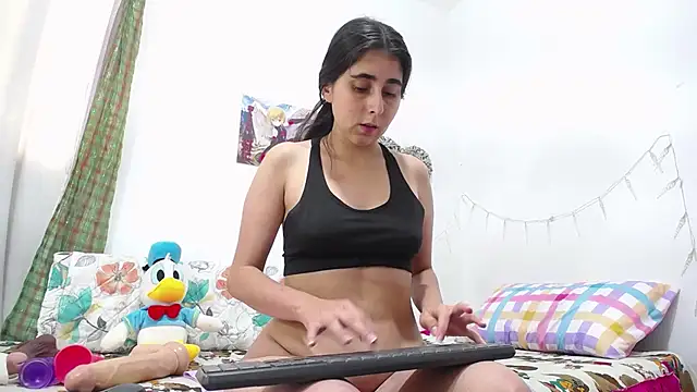 camila camila online show from February 12, 2026, 3:56 pm