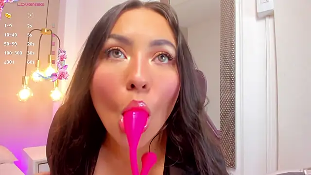 Snapshot of dulcepatersson1_ chatting on July 19, 2026, 9:44 pm dulcepatersson1 online show from July 19, 2026, 9:44 pm