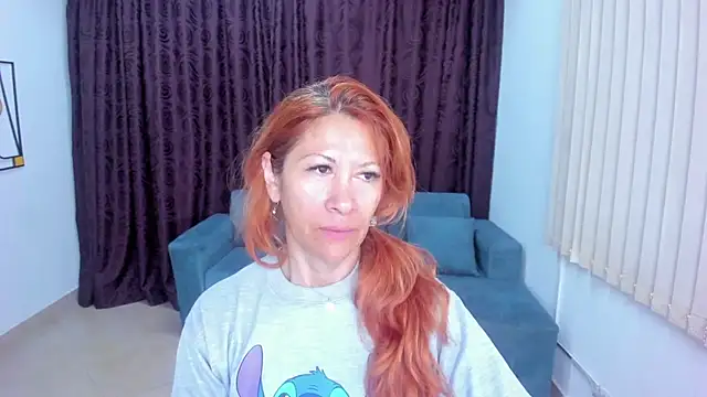 Snapshot of cintiagreyx chatting on November 3, 2025, 12:20 pm cintiagreyx online show from November 3, 2025, 12:20 pm