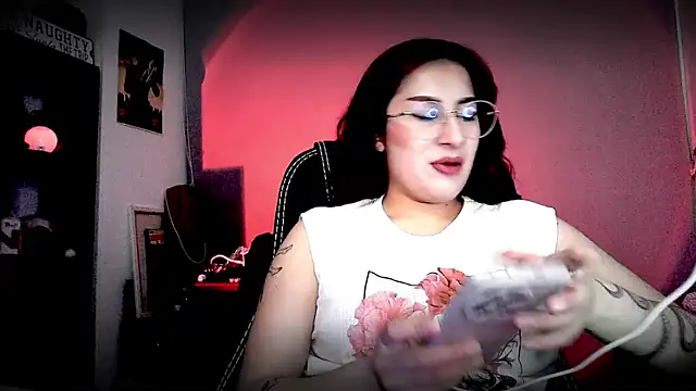 Scarlett Sen online show from December 1, 2025, 1:34 pm