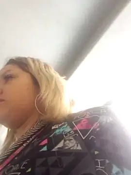 shaynarg online show from September 30, 2025, 1:17 pm