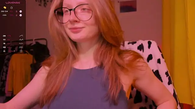 Snapshot of mollytuck chatting on December 21, 2025, 2:41 pm mollytuck online show from December 21, 2025, 2:41 pm