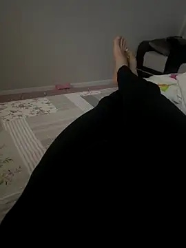 MAHKE12 online show from November 30, 2025, 9:04 pm