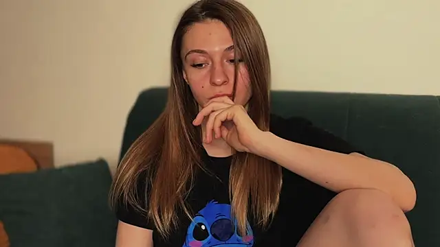 LovelyKatea online show from March 30, 2026, 3:46 pm