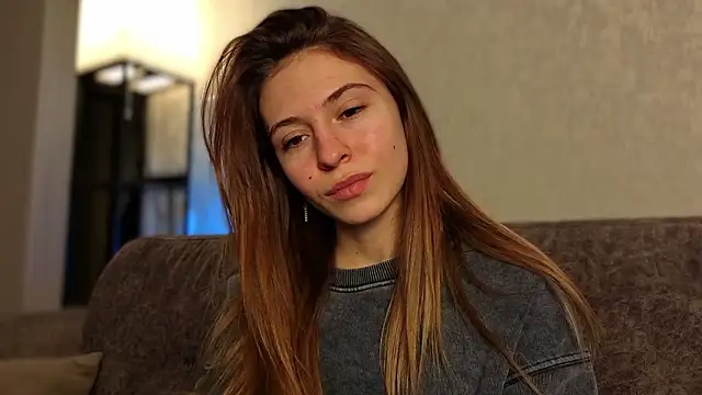 LovelyKatea online show from February 5, 2026, 12:45 pm