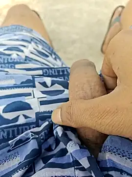 bigbonercoming online show from April 19, 2026, 2:12 am