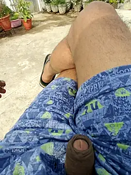 bigbonercoming online show from April 18, 2026, 3:09 am