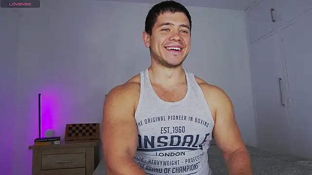 Snapshot of Arilas_ chatting on February 22, 2026, 7:44 am Arilas online show from February 22, 2026, 7:44 am