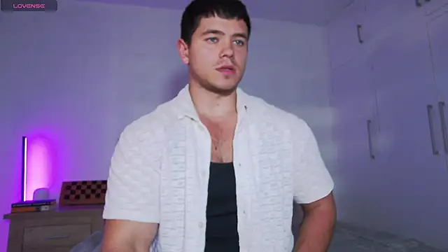 Snapshot of Arilas_ chatting on February 19, 2026, 12:02 pm Arilas online show from February 19, 2026, 12:02 pm