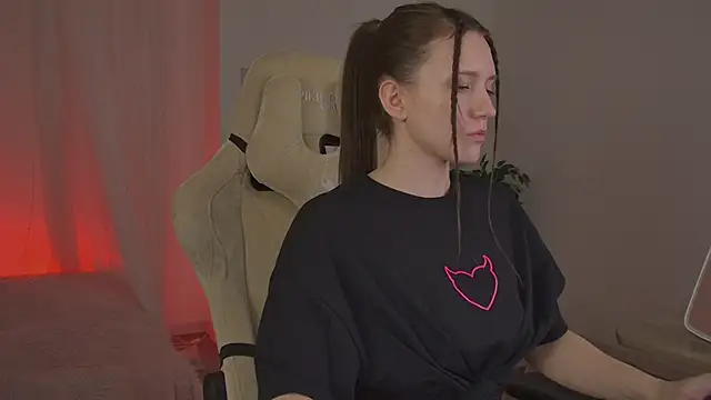 Snapshot of JennyDens chatting on February 6, 2026, 6:04 pm JennyDens online show from February 6, 2026, 6:04 pm