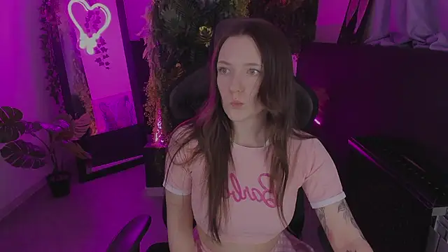 Snapshot of JennyDens chatting on February 14, 2026, 5:57 pm JennyDens online show from February 14, 2026, 5:57 pm