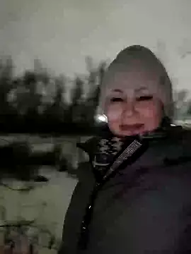 Snapshot of Fire_Night chatting on February 1, 2025, 2:13 pm Fire Night online show from February 1, 2025, 2:13 pm