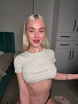 Bad Hot Teacher online show from April 17, 2026, 9:06 pm