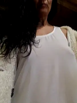 Snapshot of Luna-77 chatting on October 29, 2025, 10:03 am Luna-77 online show from October 29, 2025, 10:03 am