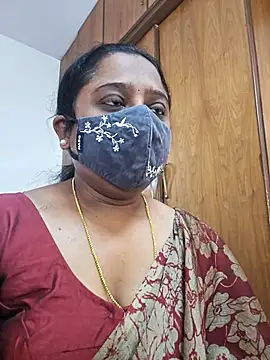 sexynayan23 online show from October 31, 2025, 5:04 am