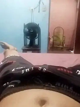 Snapshot of Emanuel45js chatting on February 26, 2025, 7:21 pm Emanuel45js online show from February 26, 2025, 7:21 pm