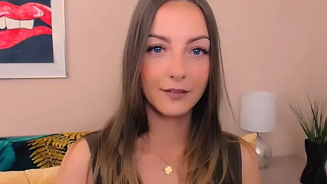 Snapshot of NatalieSexy chatting on May 22, 2026, 6:11 am NatalieSexy online show from May 22, 2026, 6:11 am