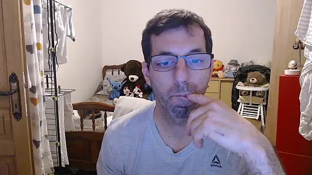 steph19x5 online show from February 9, 2026, 8:07 pm