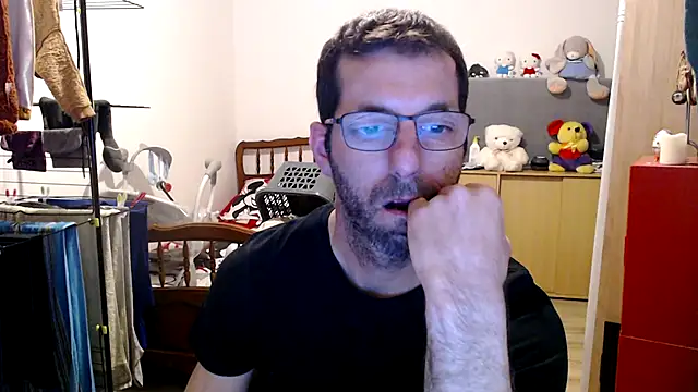 Snapshot of steph19x5 chatting on February 17, 2025, 8:27 pm steph19x5 online show from February 17, 2025, 8:27 pm