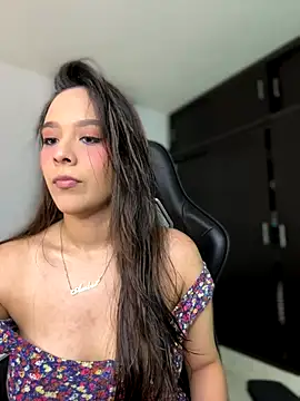 Little Amber6 online show from January 5, 2026, 8:23 pm