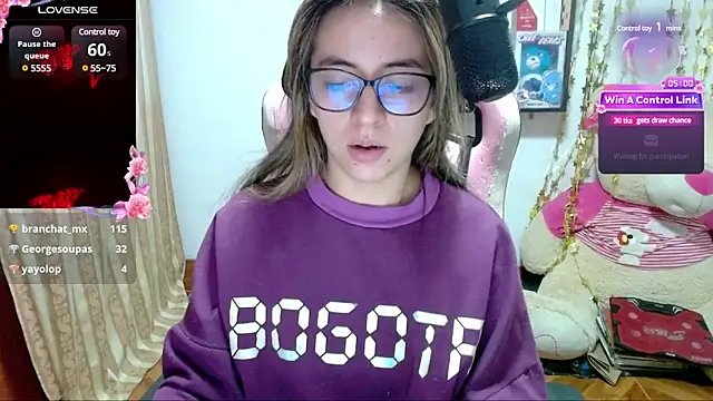 Snapshot of Maggie_Fox3 chatting on January 30, 2025, 4:27 am Maggie Fox3 online show from January 30, 2025, 4:27 am