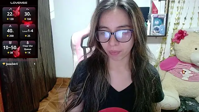 Snapshot of Maggie_Fox3 chatting on March 21, 2025, 12:29 am Maggie Fox3 online show from March 21, 2025, 12:29 am
