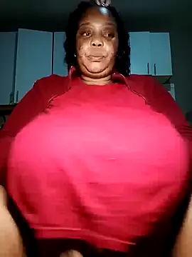 Snapshot of Lovelyboobs01 chatting on March 15, 2025, 10:33 pm Lovelyboobs01 online show from March 15, 2025, 10:33 pm