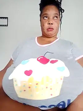 Snapshot of Lovelyboobs01 chatting on March 4, 2025, 8:24 am Lovelyboobs01 online show from March 4, 2025, 8:24 am