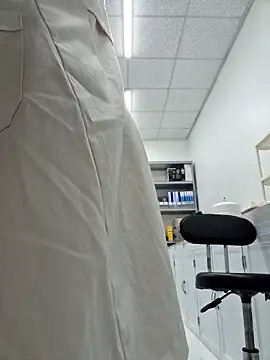 HinaLovely online show from March 24, 2026, 3:28 am