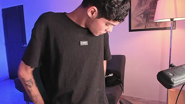 Varya Ferreira online show from February 4, 2026, 2:28 am