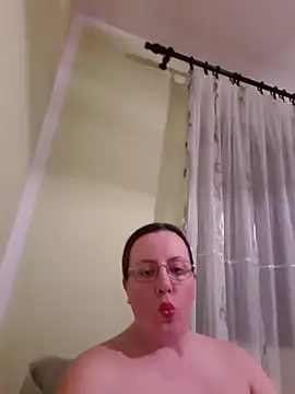 Snapshot of Goodass7 chatting on February 24, 2025, 5:31 pm Goodass7 online show from February 24, 2025, 5:31 pm