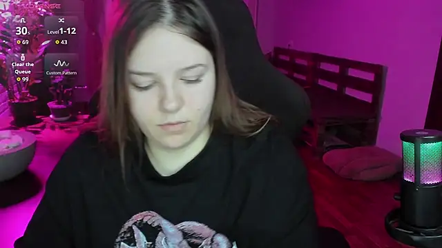 Snapshot of XNirvanaX chatting on December 20, 2025, 4:15 am XNirvanaX online show from December 20, 2025, 4:15 am