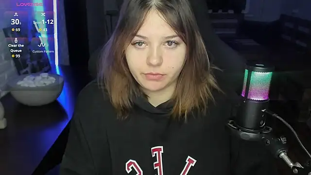 XNirvanaX online show from October 1, 2025, 3:22 am