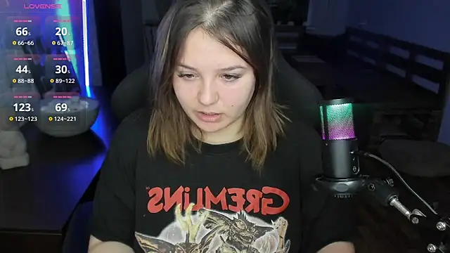 XNirvanaX online show from October 3, 2025, 2:37 am