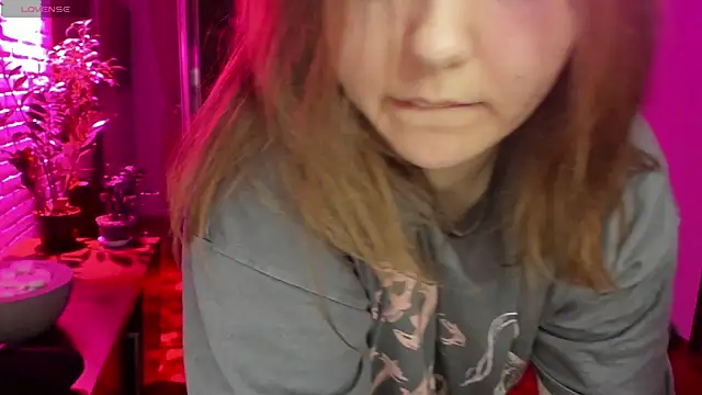 XNirvanaX online show from December 19, 2025, 4:05 am