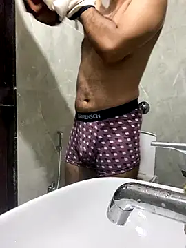 Snapshot of the_indian_dick_u_want chatting on October 16, 2025, 4:43 am the indian dick u want online show from October 16, 2025, 4:43 am