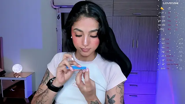 Lizzie corner v online show from April 11, 2026, 12:18 am