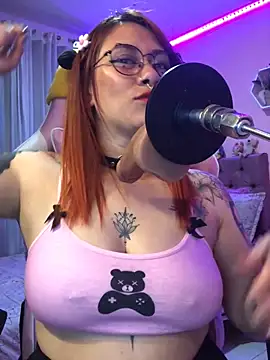 Snapshot of Luna_Paris_ chatting on January 24, 2025, 10:41 pm Luna Paris online show from January 24, 2025, 10:41 pm