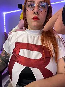 Snapshot of Luna_Paris_ chatting on November 29, 2025, 11:05 pm Luna Paris online show from November 29, 2025, 11:05 pm