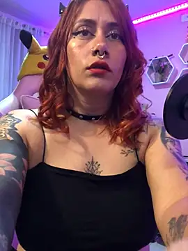 Snapshot of Luna_Paris_ chatting on January 11, 2025, 12:44 am Luna Paris online show from January 11, 2025, 12:44 am