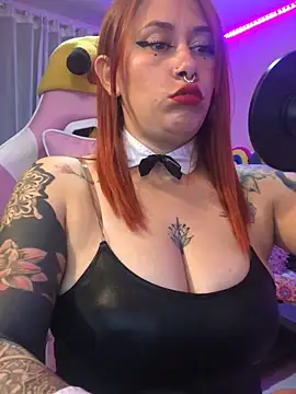 Snapshot of Luna_Paris_ chatting on January 30, 2025, 11:34 pm Luna Paris online show from January 30, 2025, 11:34 pm