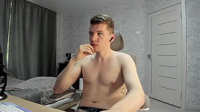 Snapshot of Bananas_dick chatting on May 14, 2026, 7:16 am Bananas dick online show from May 14, 2026, 7:16 am